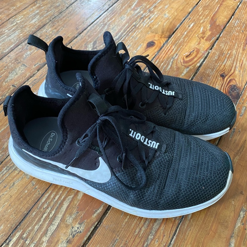 Women’s Nike Free Sneakers Size 10